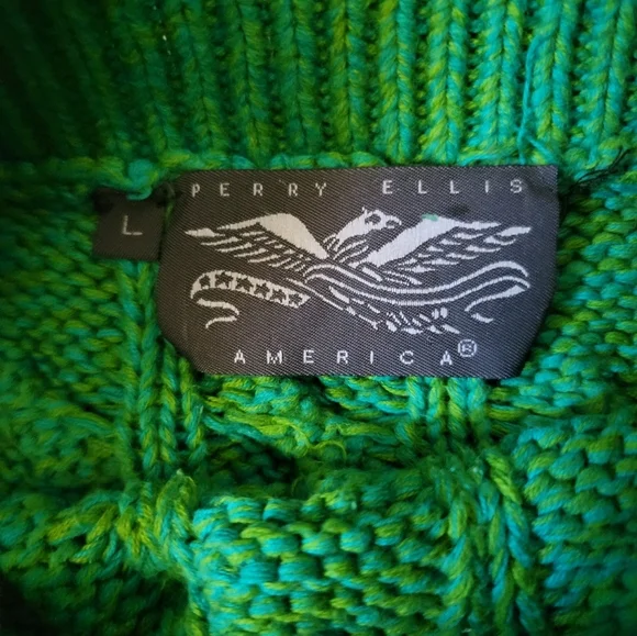 Perry Ellis Sweater - Picture 3 of 3